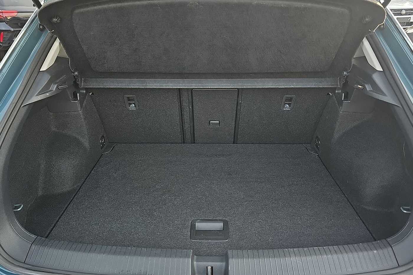 Used Volkswagen T-Roc 2022 for sale - 76111681: Photo 11