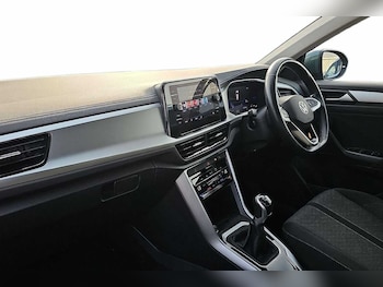 Used Volkswagen T-Roc 2022 for sale - 76111681: Photo 2