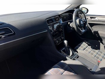 Used Volkswagen Golf 2020 for sale - 78063329: Photo