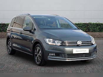 Used Volkswagen Touran 2020 for sale - 76271542: Photo