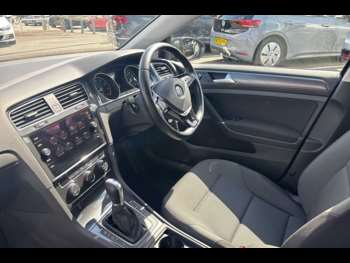 Used Volkswagen Golf 2017 for sale - 74644113: Photo