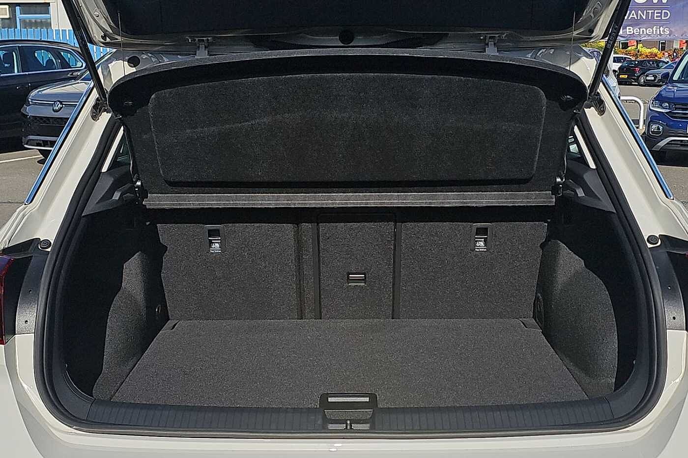 Used Volkswagen T-Roc 2023 for sale - 76111354: Photo 11