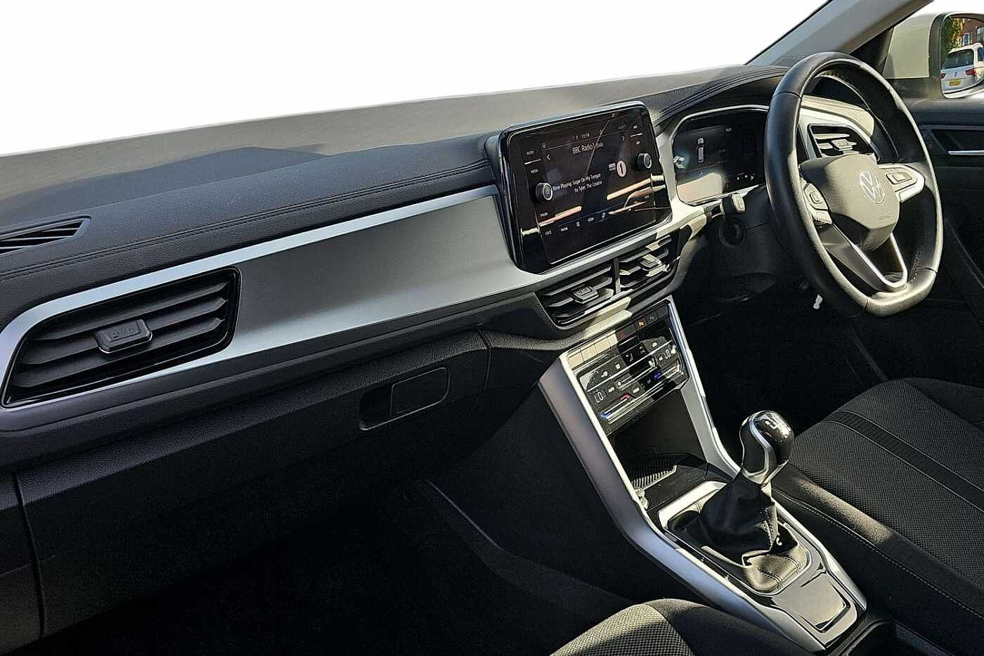 Used Volkswagen T-Roc 2022 for sale - 76110799: Photo 2