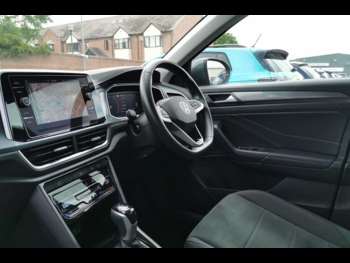 Used Volkswagen T-Roc 2023 for sale - 75015165: Photo