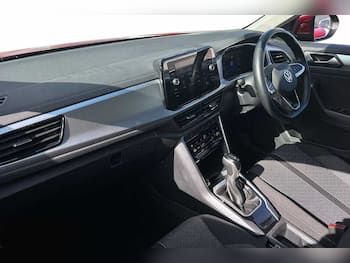 Used Volkswagen T-Roc 2024 for sale - 79510333: Photo