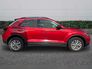 Used Volkswagen T-Roc 2024 for sale - 79510333: Photo