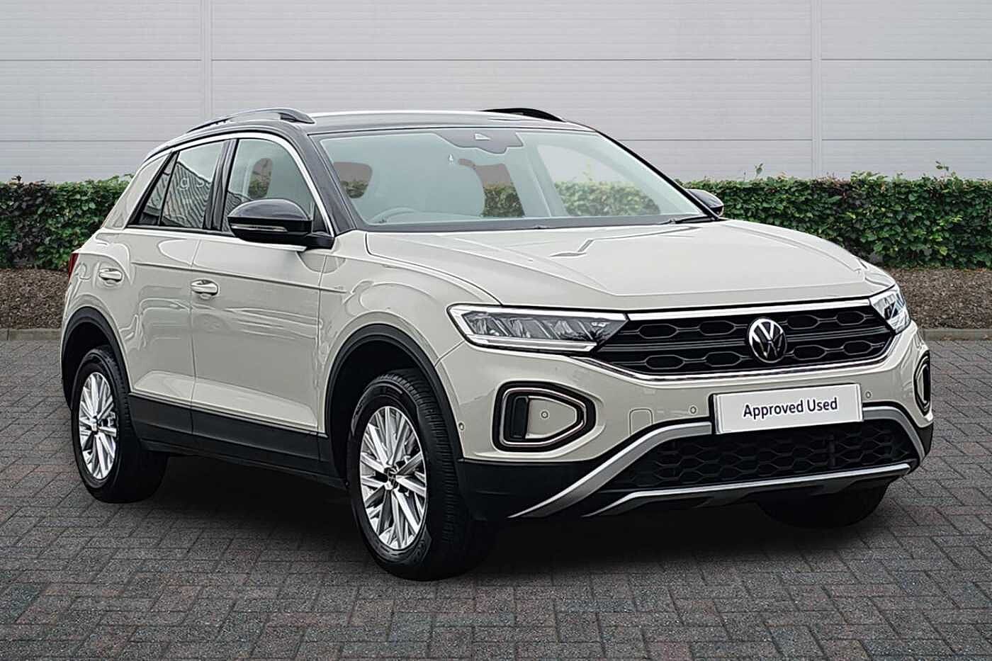 Used Volkswagen T-Roc 2023 for sale - 76111482: Photo 1