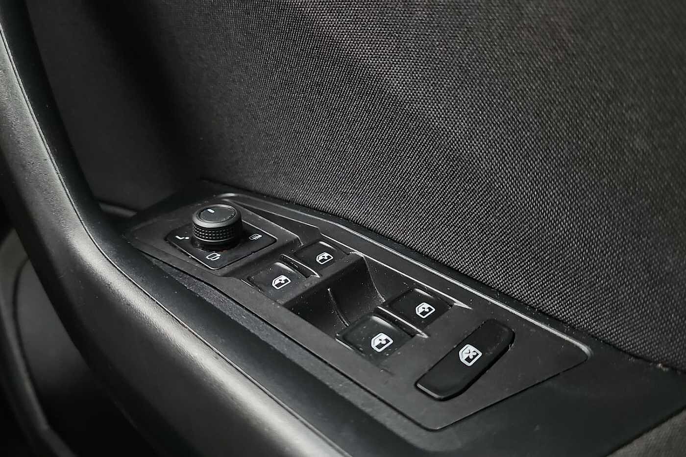 Used Volkswagen T-Roc 2023 for sale - 76111482: Photo 16