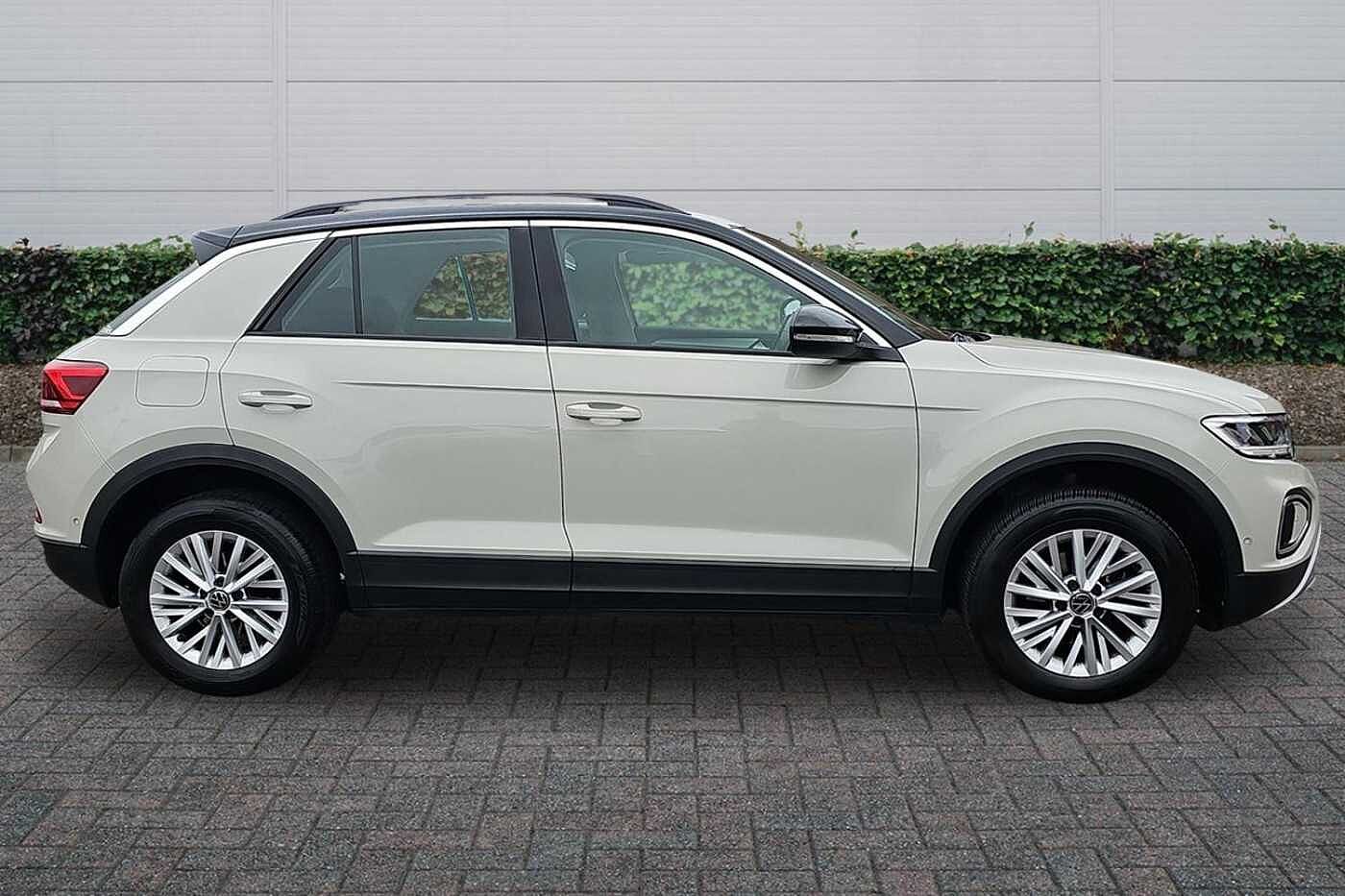 Used Volkswagen T-Roc 2023 for sale - 76111482: Photo 4