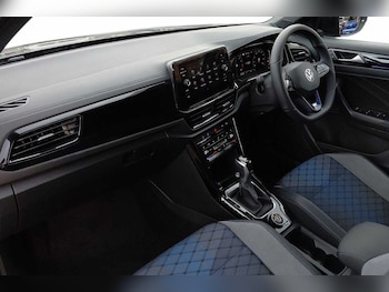 Used Volkswagen T-Roc 2025 for sale - 77176704: Photo