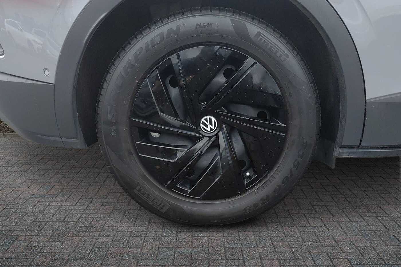 Used Volkswagen ID.4 2023 for sale - 76647373: Photo 5