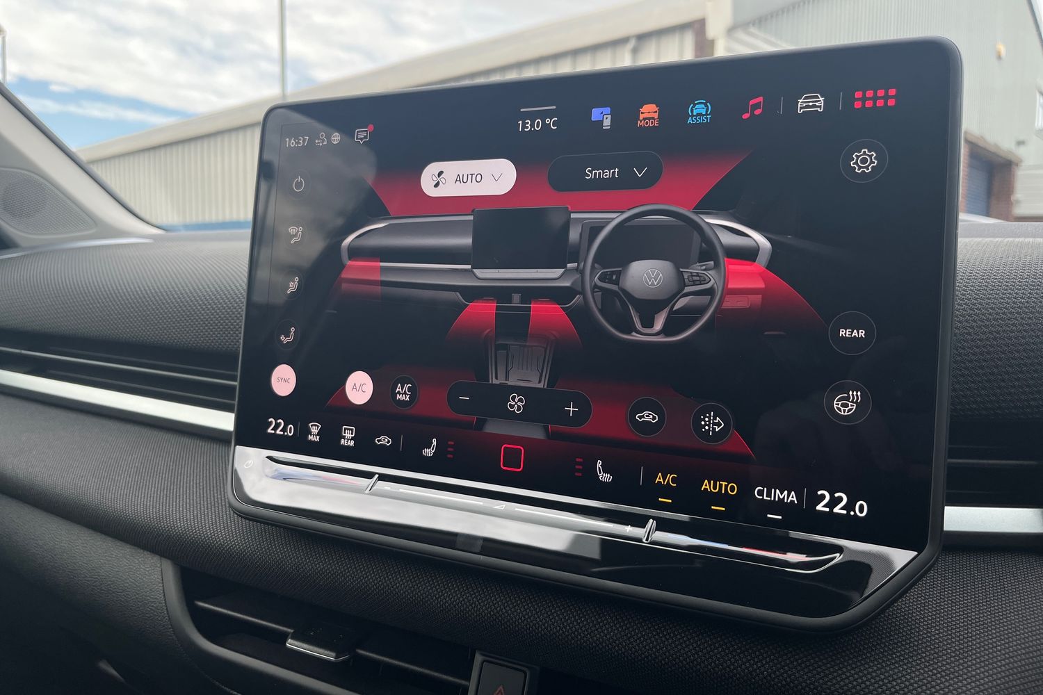 Used Volkswagen T-Roc 2026 for sale - 78186437: Photo 17