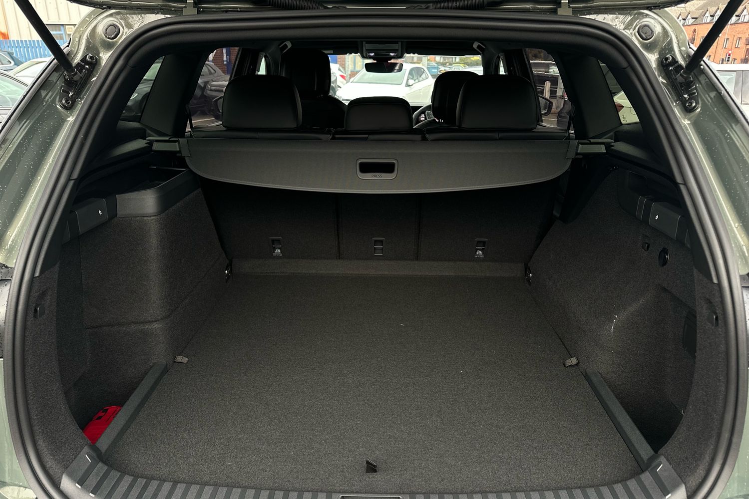 Used Volkswagen Touran 2026 for sale - 77177186: Photo 10