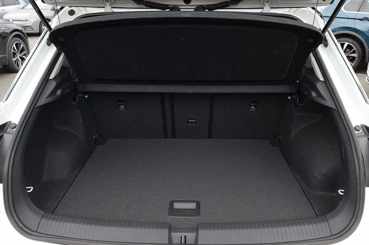 Used Volkswagen T-Roc 2023 for sale - 76241251: Photo 11