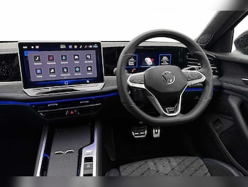 Used Volkswagen Passat 2025 for sale - 78215627: Photo