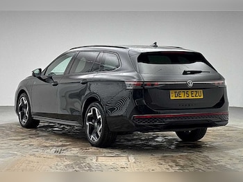 Used Volkswagen Passat 2025 for sale - 78215627: Photo