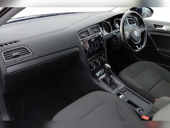 Used Volkswagen Golf 2019 for sale - 76434310: Photo