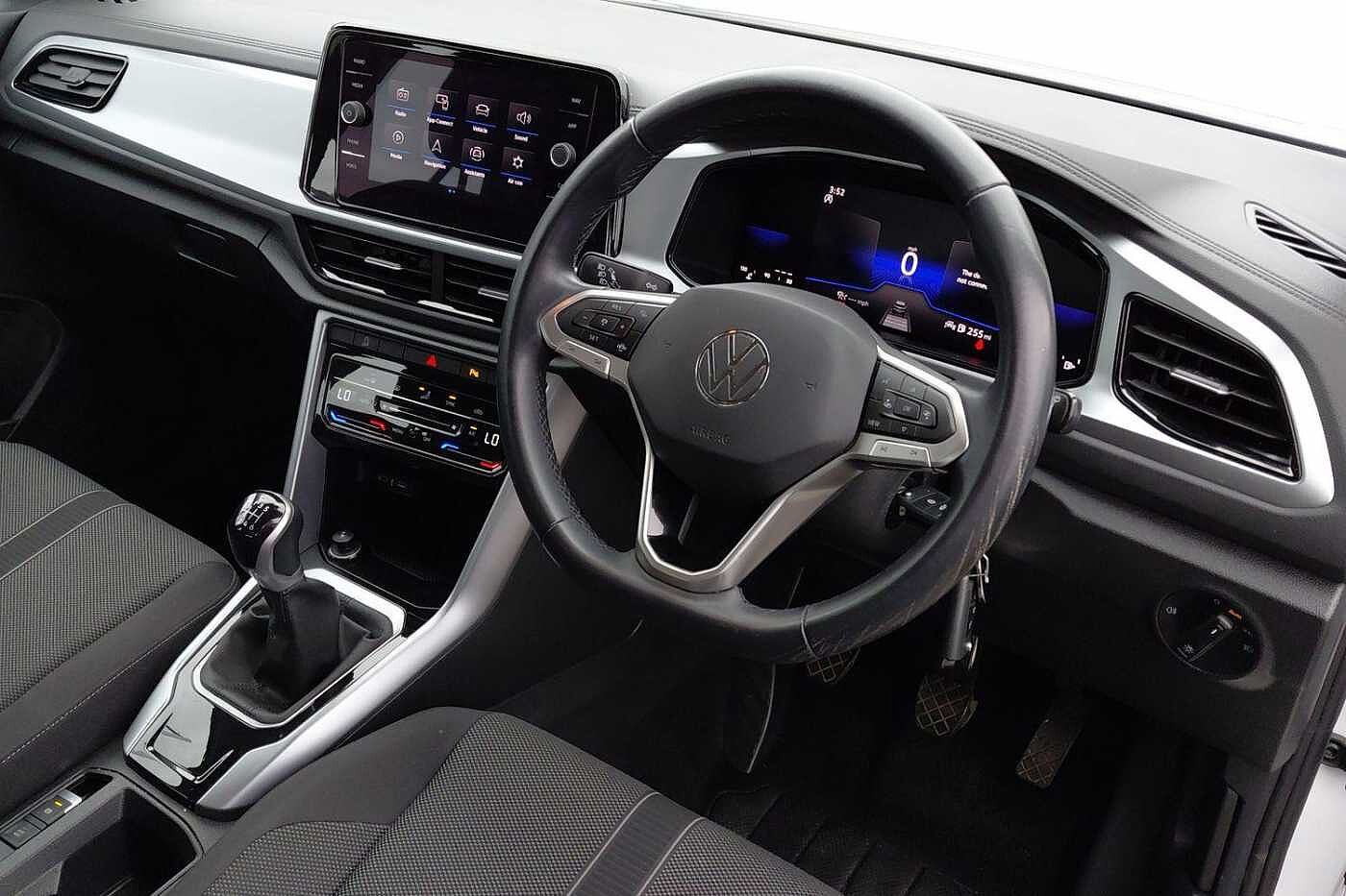 Used Volkswagen T-Roc 2023 for sale - 77177072: Photo 6