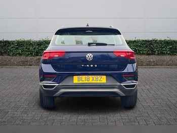 Used Volkswagen T-Roc 2018 for sale - 77770771: Photo