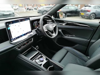 Used Volkswagen Tiguan 2025 for sale - 76111450: Photo 2