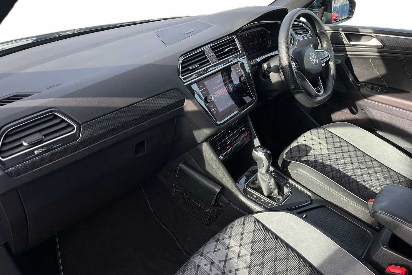 Used Volkswagen Tiguan 2023 for sale - 77910676: Photo 2