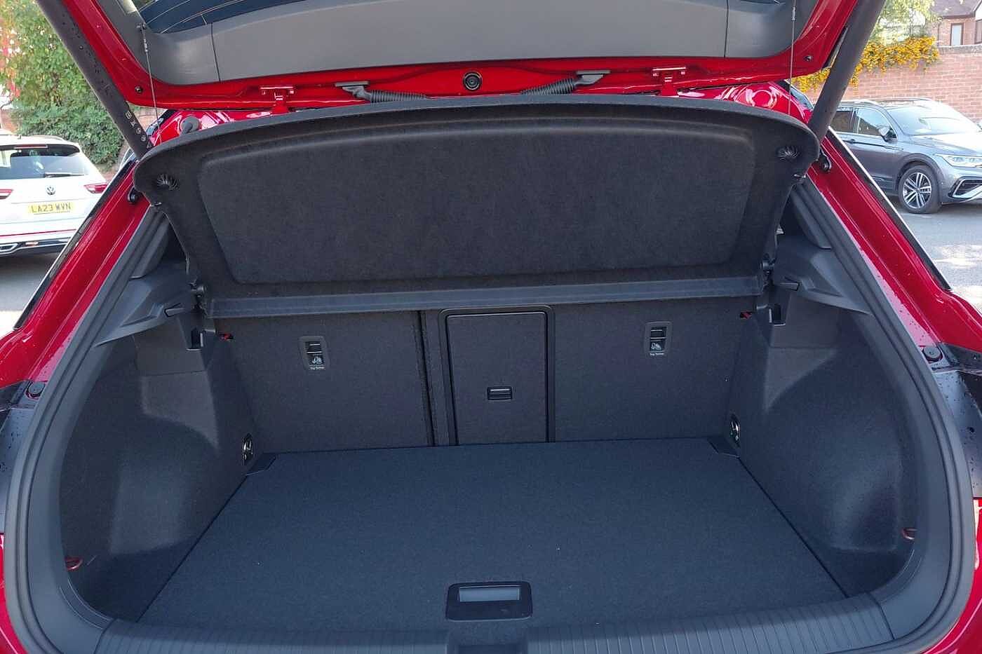 Used Volkswagen T-Roc 2025 for sale - 77177163: Photo 11