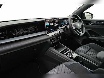 Used Volkswagen Tayron 2025 for sale - 76296961: Photo
