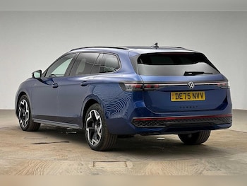 Used Volkswagen Passat 2025 for sale - 78215647: Photo