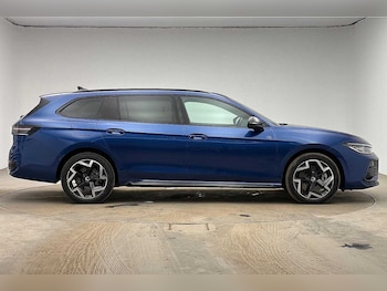 Used Volkswagen Passat 2025 for sale - 78215647: Photo