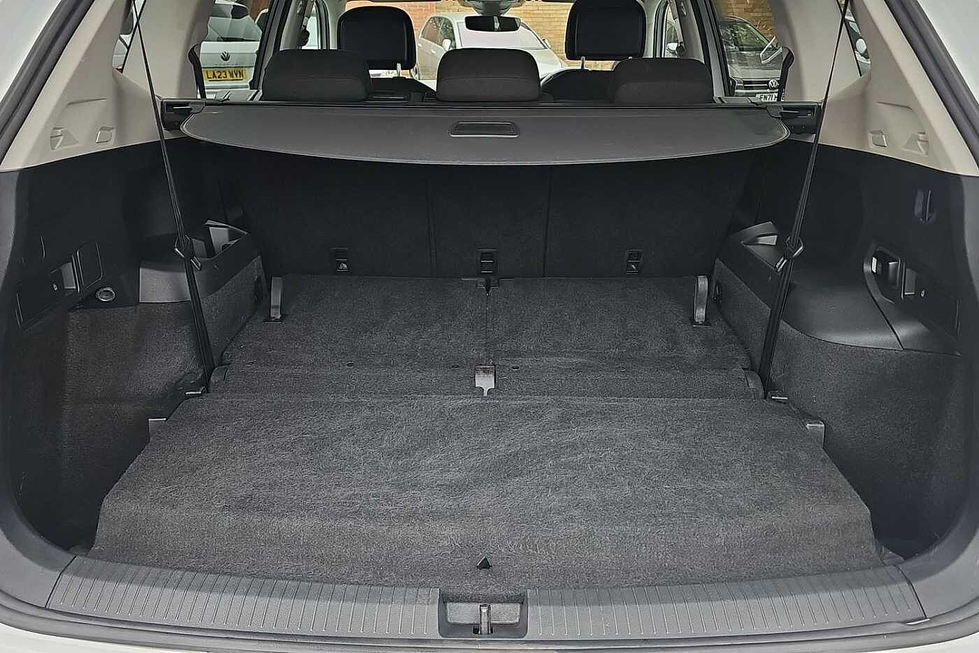 Used Volkswagen Tiguan 2023 for sale - 76111530: Photo 11