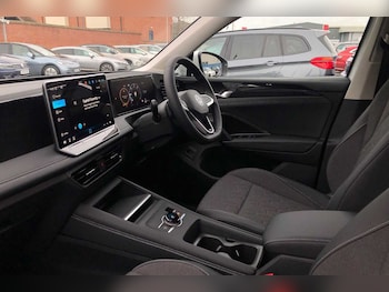 Used Volkswagen Tiguan 2024 for sale - 76111406: Photo 2