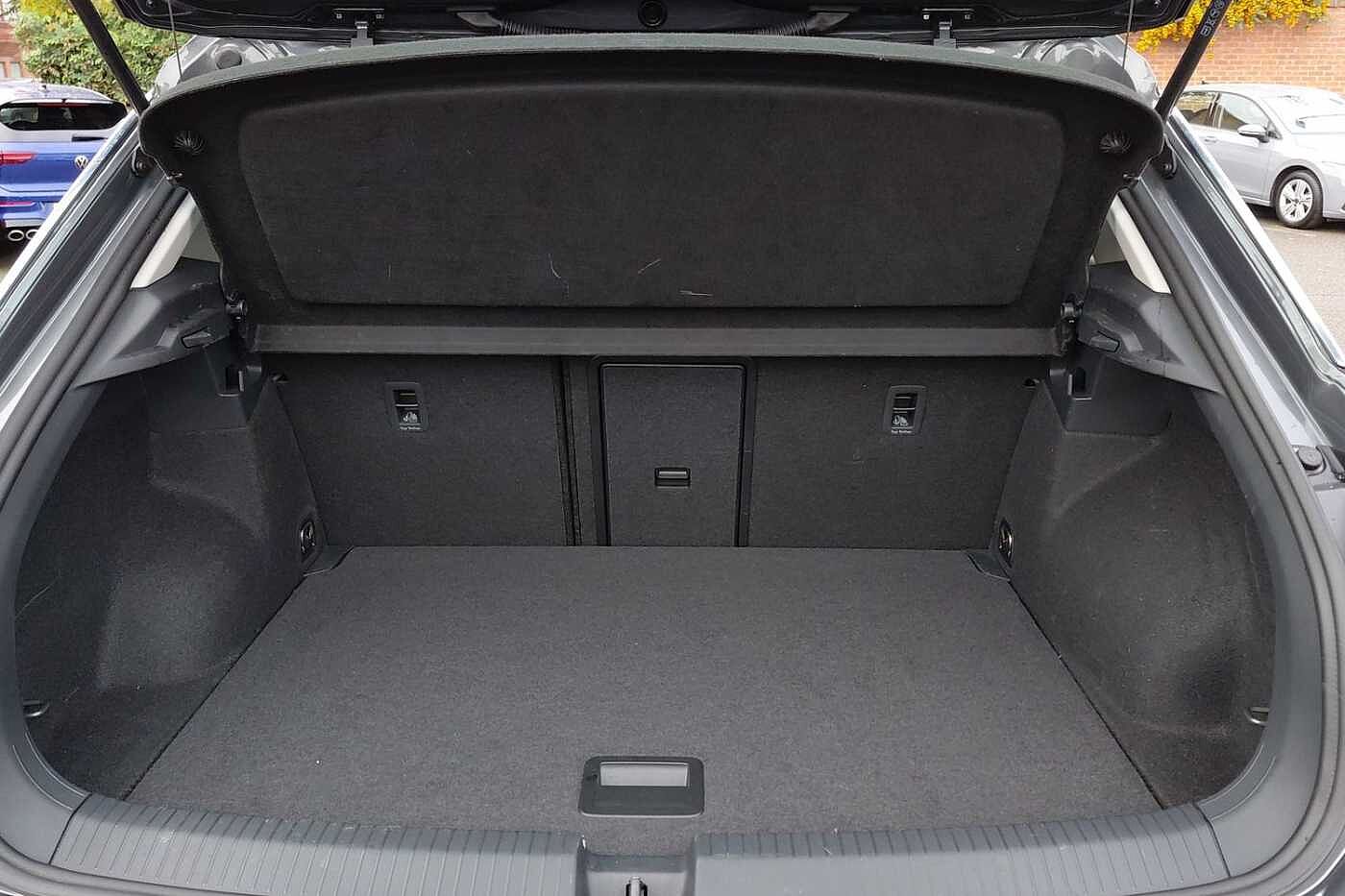 Used Volkswagen T-Roc 2023 for sale - 76338431: Photo 11