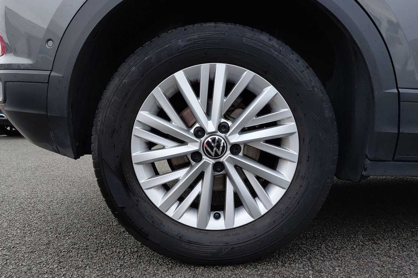 Used Volkswagen T-Roc 2023 for sale - 76338431: Photo 5