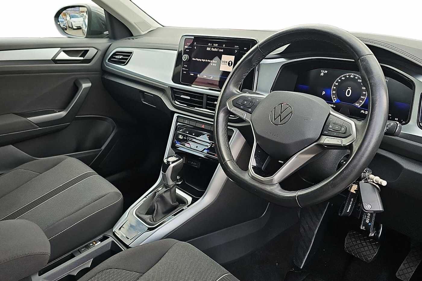 Used Volkswagen T-Roc 2022 for sale - 76110695: Photo 6