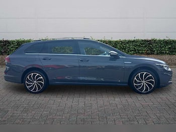 Used Volkswagen Golf 2023 for sale - 79363333: Photo