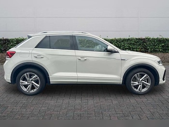 Used Volkswagen T-Roc 2025 for sale - 77177650: Photo