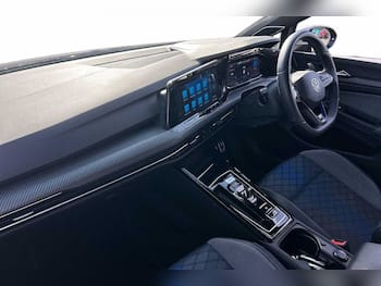 Used Volkswagen Golf 2024 for sale - 79454578: Photo