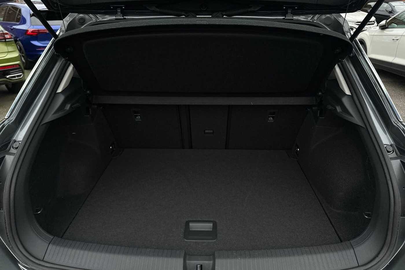 Used Volkswagen T-Roc 2023 for sale - 77177007: Photo 11