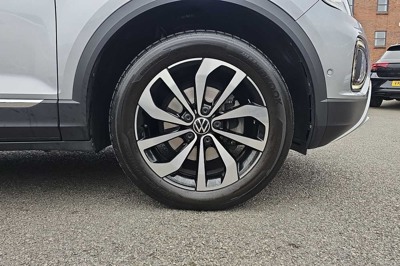 Used Volkswagen T-Roc 2023 for sale - 77177156: Photo 5