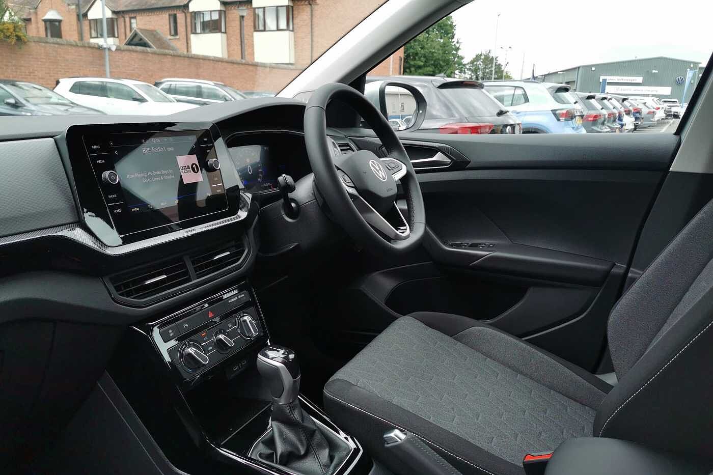 Used Volkswagen T-Cross 2025 for sale - 77177702: Photo 2