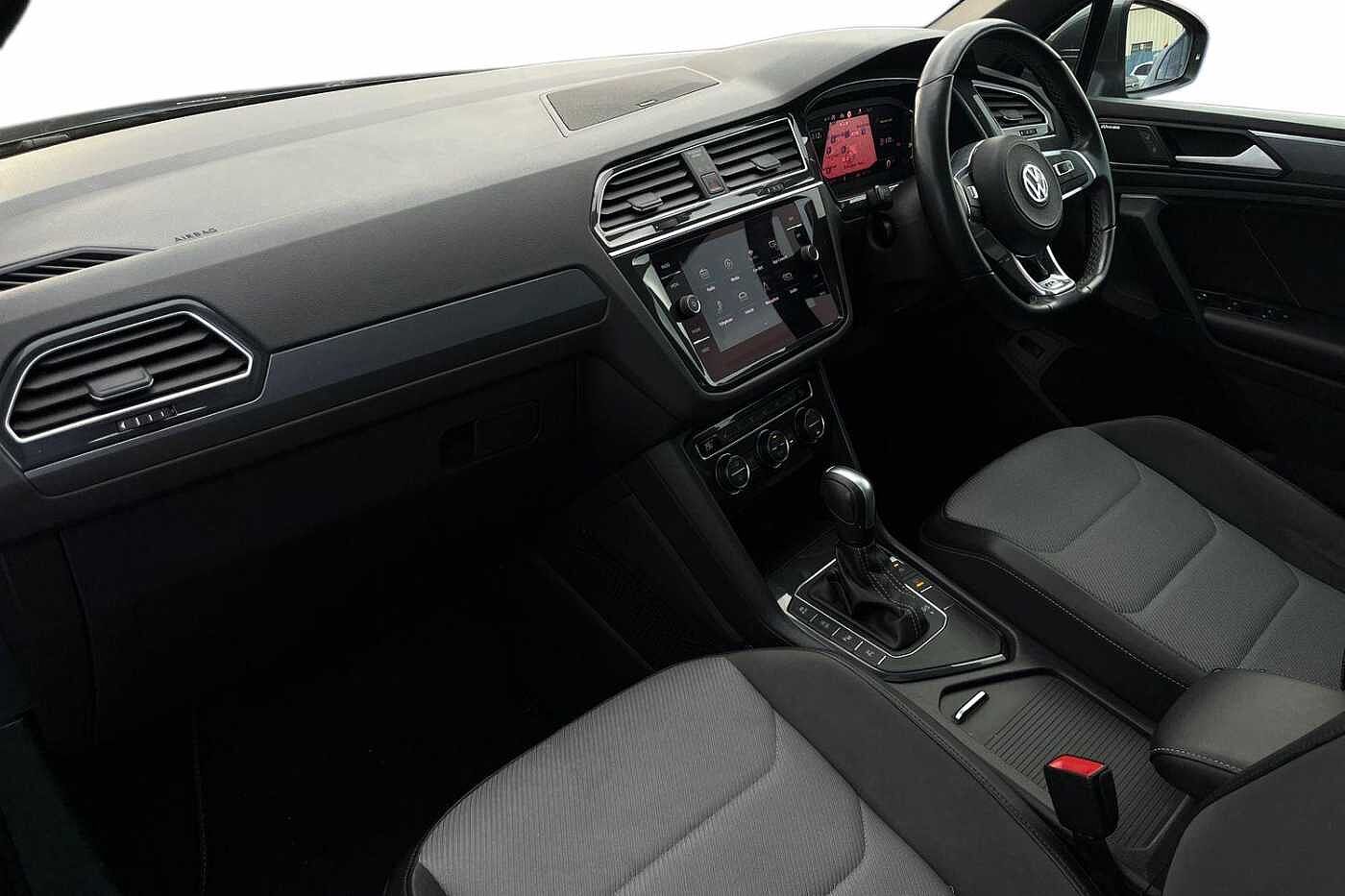 Used Volkswagen Tiguan 2020 for sale - 77910624: Photo 2