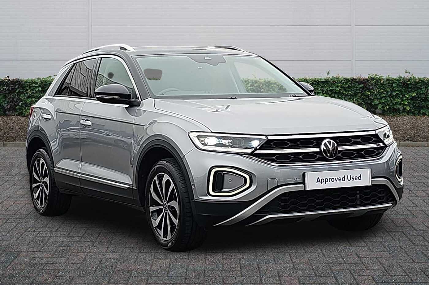 Used Volkswagen T-Roc 2023 for sale - 76111627: Photo 1