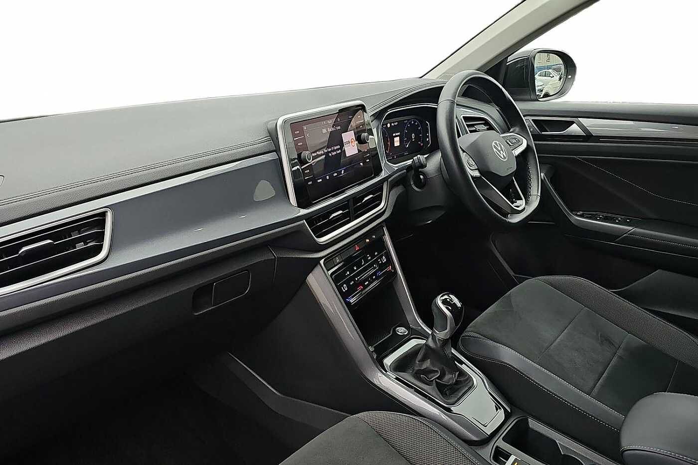 Used Volkswagen T-Roc 2023 for sale - 76111627: Photo 2