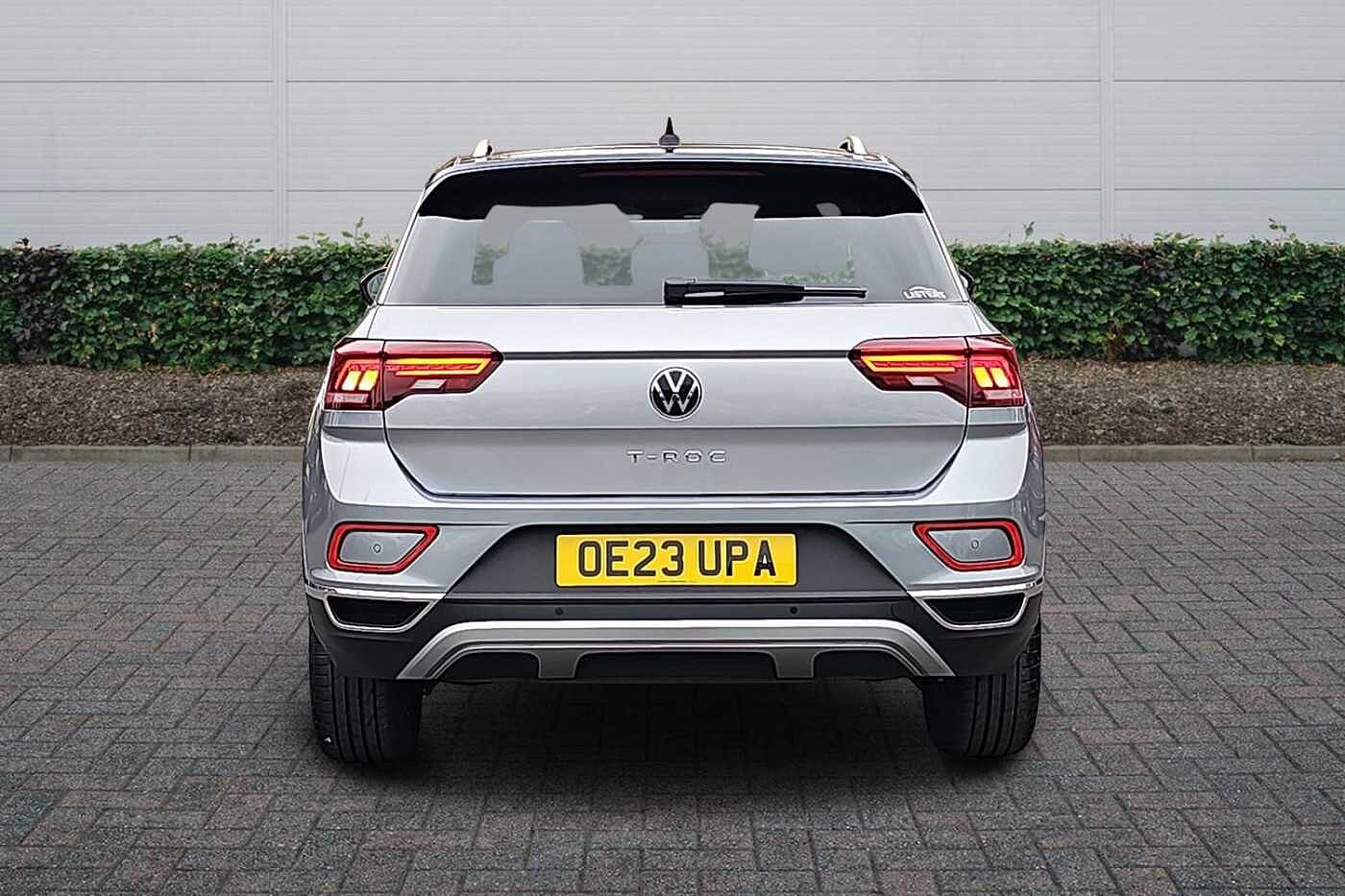Used Volkswagen T-Roc 2023 for sale - 76111627: Photo 8