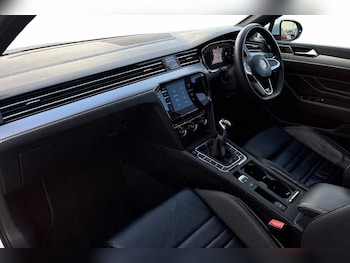 Used Volkswagen Passat 2021 for sale - 77910657: Photo