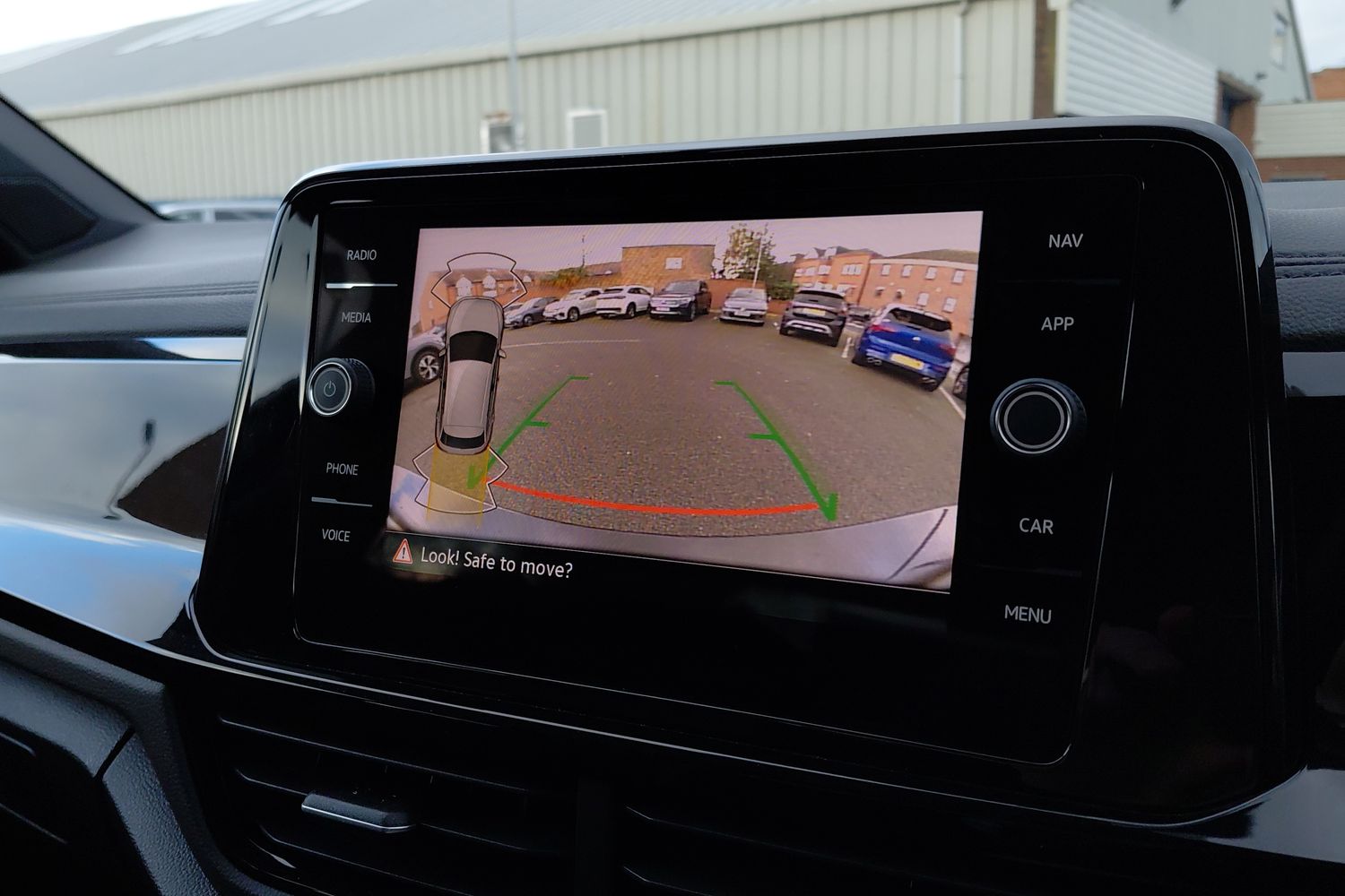 Used Volkswagen T-Roc 2025 for sale - 76937239: Photo 16