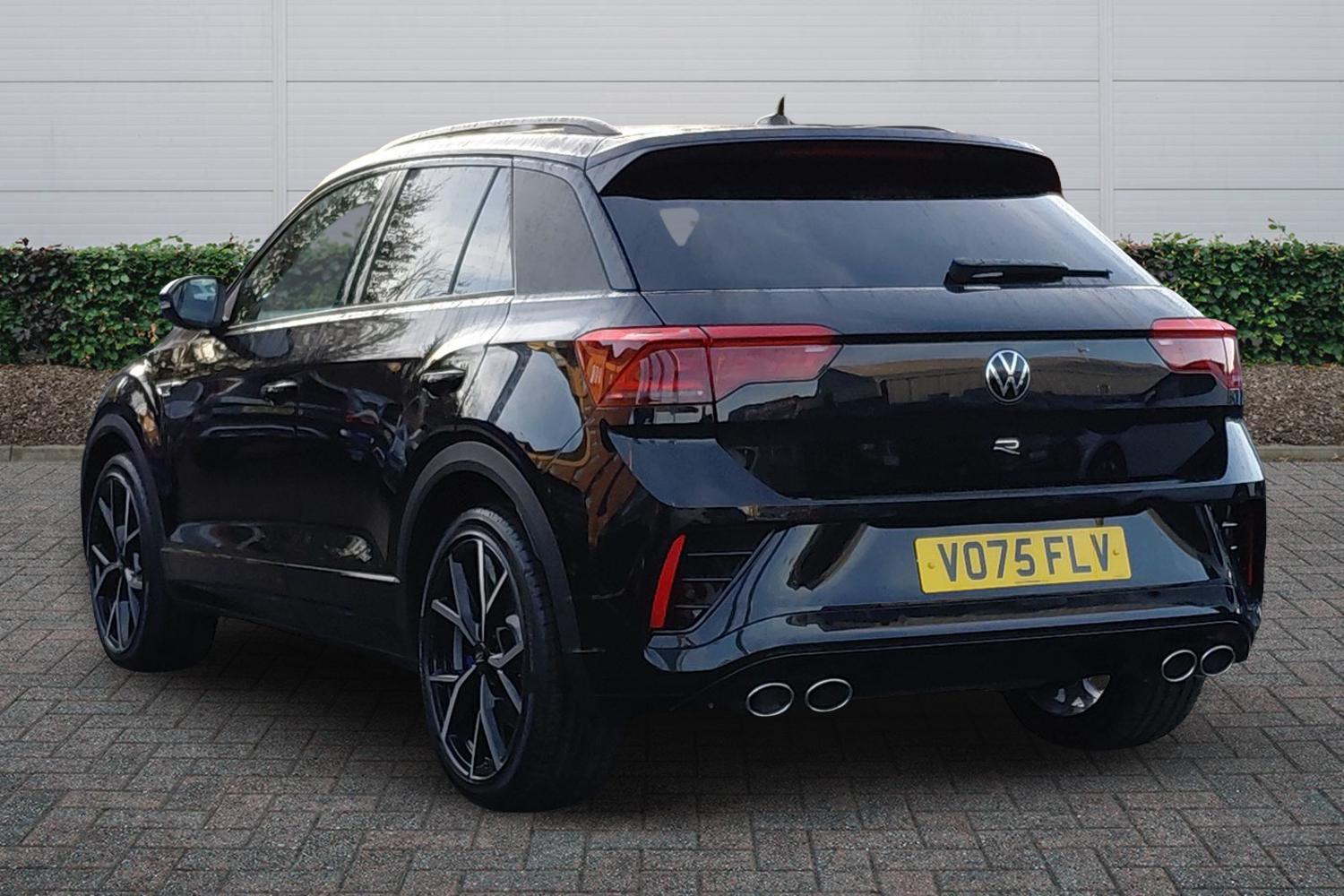 Used Volkswagen T-Roc 2025 for sale - 76937239: Photo 2