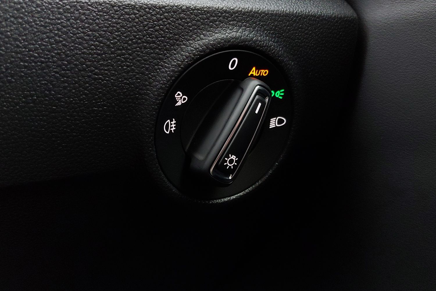 Used Volkswagen T-Roc 2025 for sale - 76937239: Photo 21