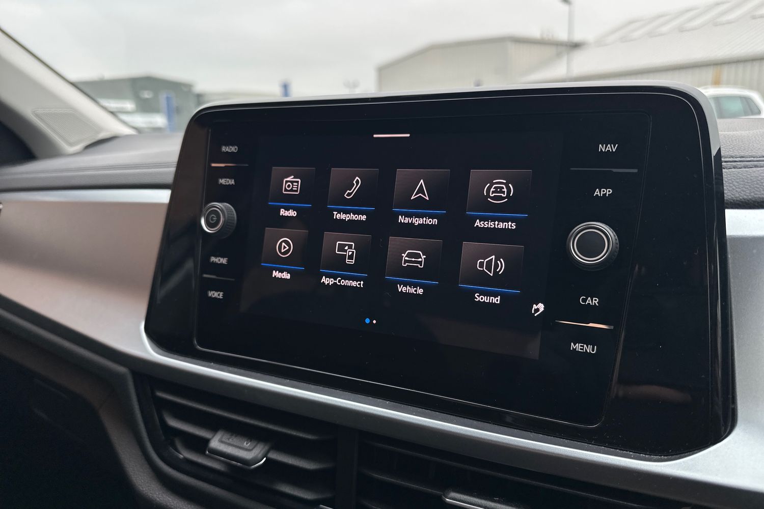 Used Volkswagen T-Roc 2023 for sale - 77013400: Photo 11