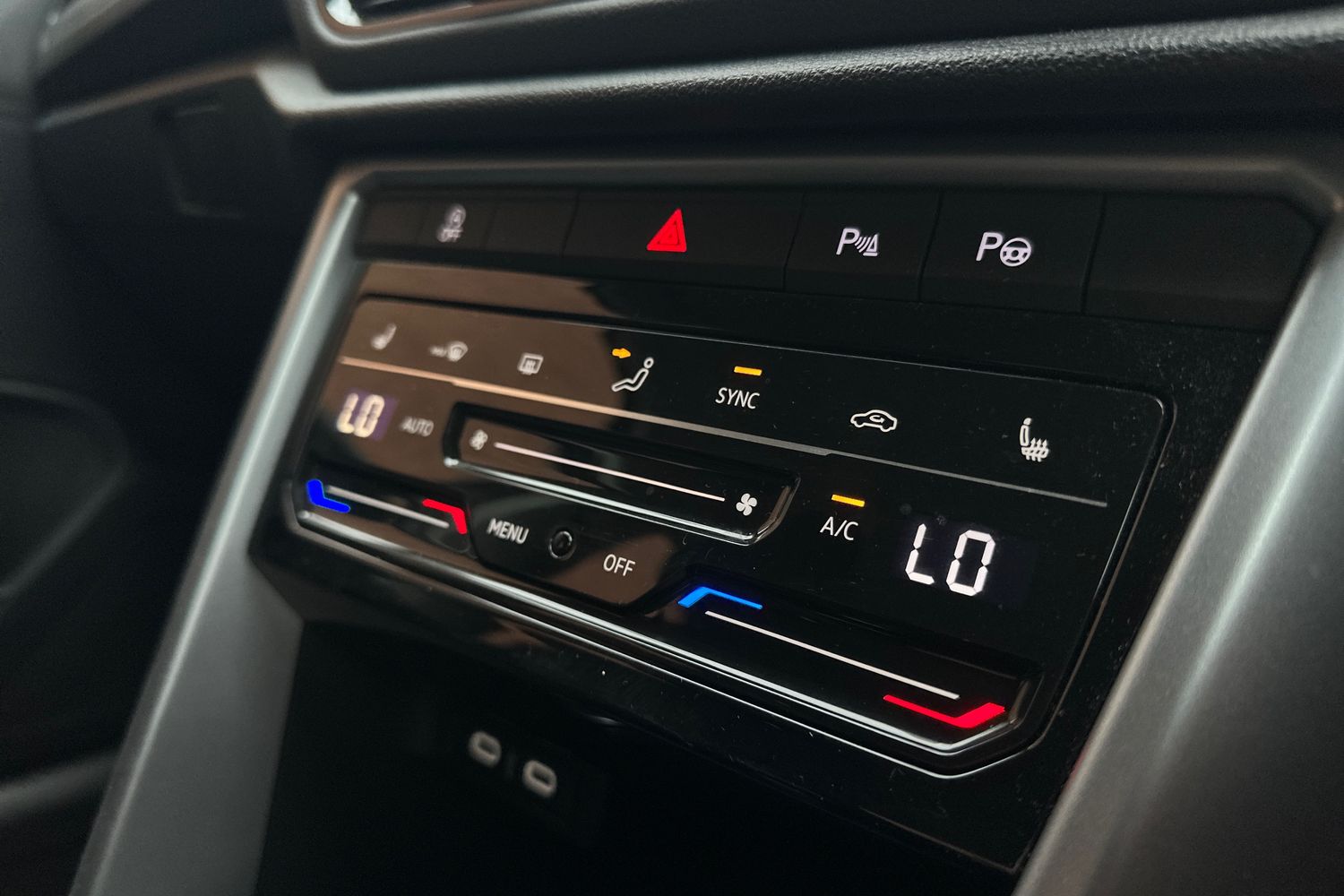 Used Volkswagen T-Roc 2023 for sale - 77013400: Photo 16